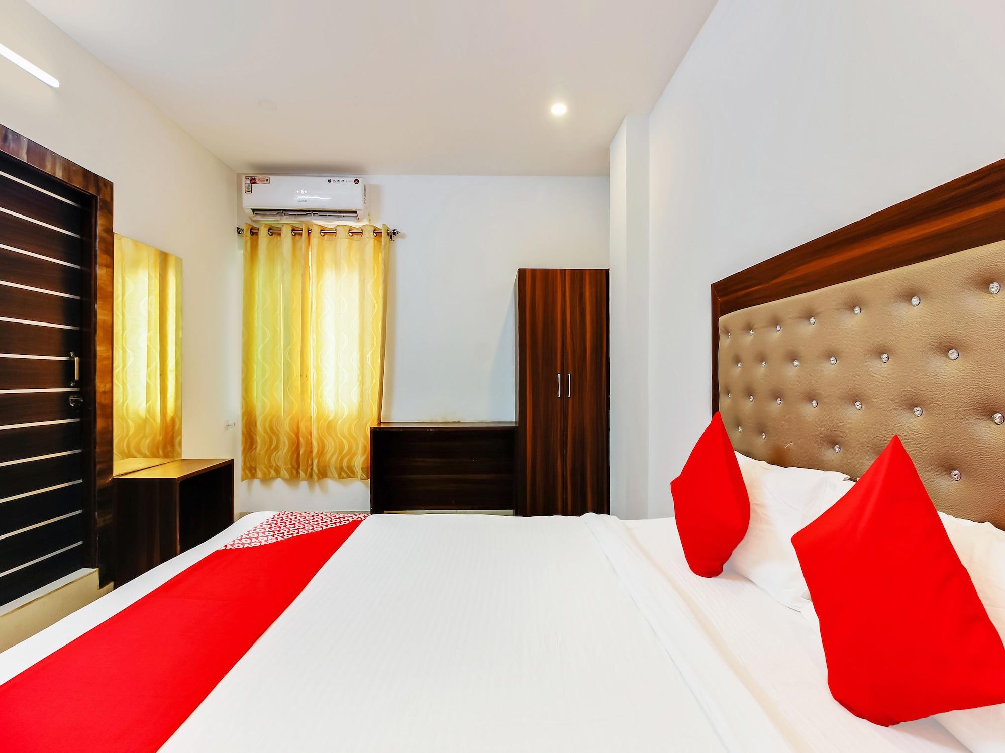 Oyo 29131 Hotel Mn Grand Shamshabad Exterior foto